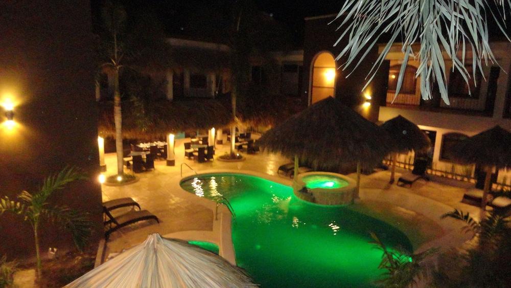 Hotel Colono Beach Коко Екстериор снимка