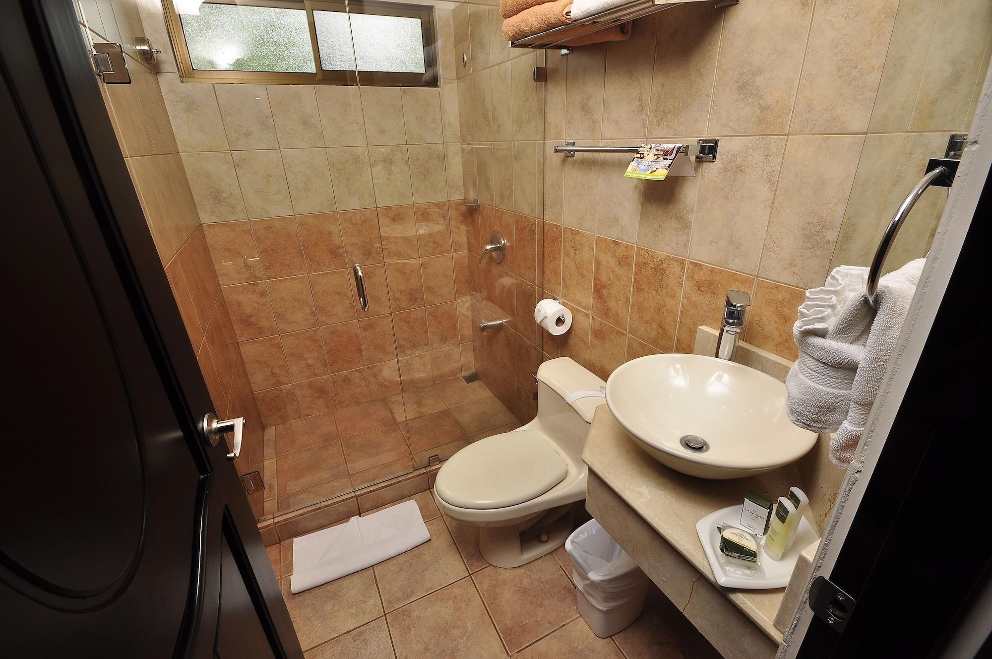 Hotel Colono Beach Коко Екстериор снимка