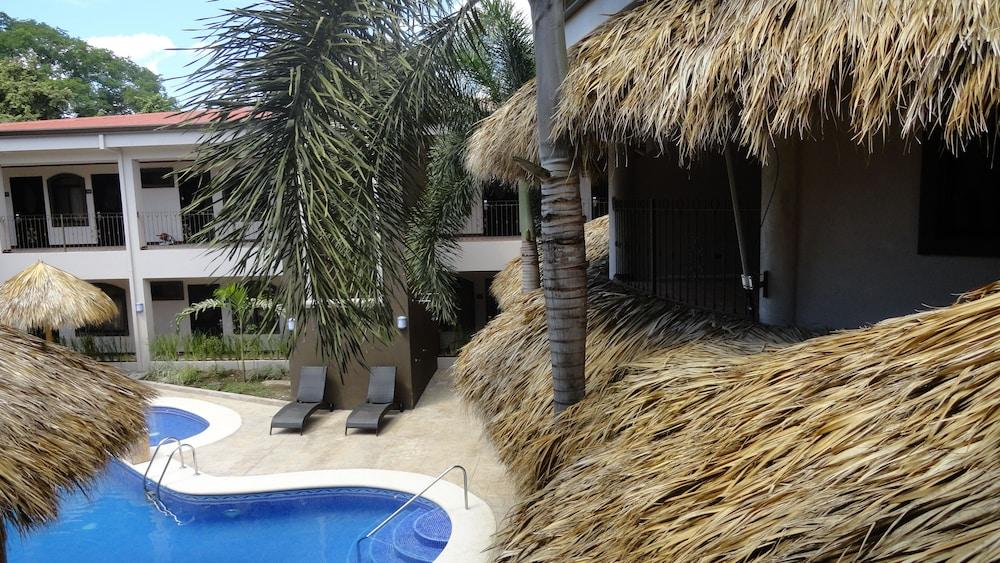 Hotel Colono Beach Коко Екстериор снимка